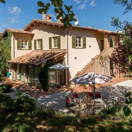 Altra Meta B&B Губбіо Екстер'єр фото