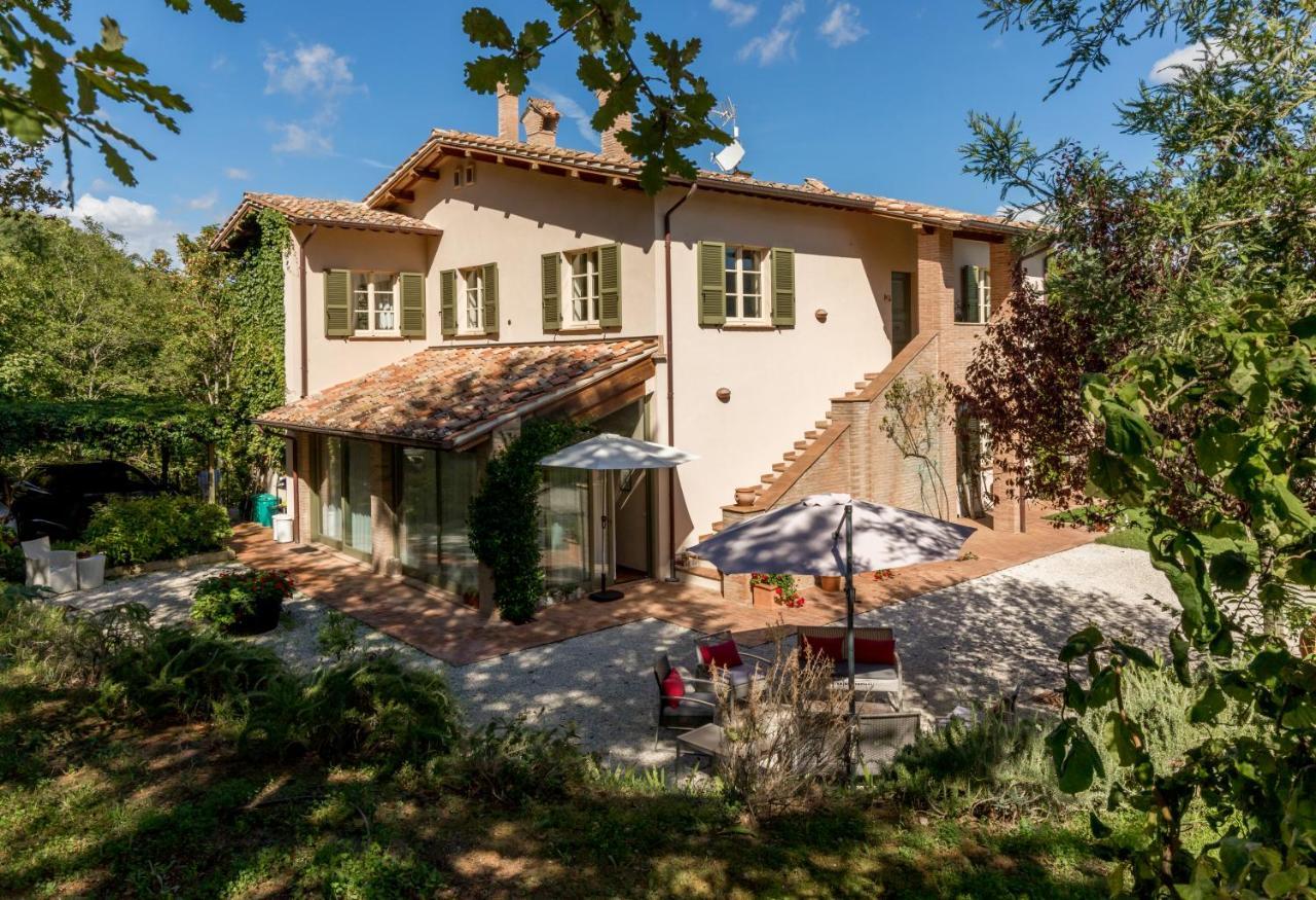 Altra Meta B&B Губбіо Екстер'єр фото