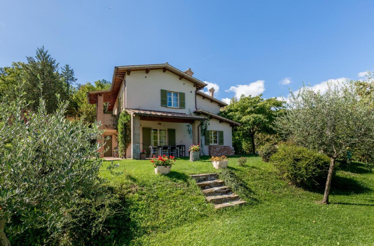 Altra Meta B&B Губбіо Екстер'єр фото